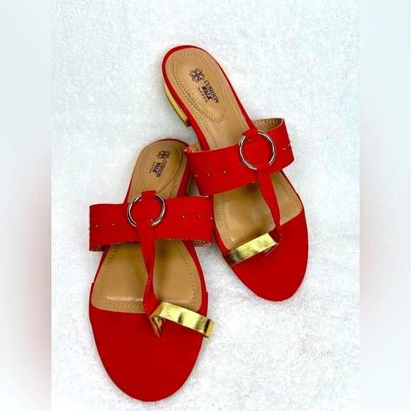 Avon, Cushion Walk red with gold hardware sandals - Picture 1 of 4